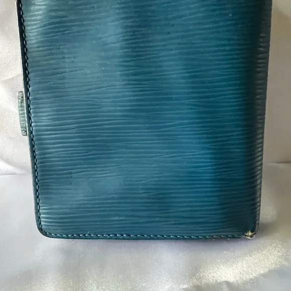 Louis Vuitton Teal Epi Textured Wallet - Picture 9 of 13